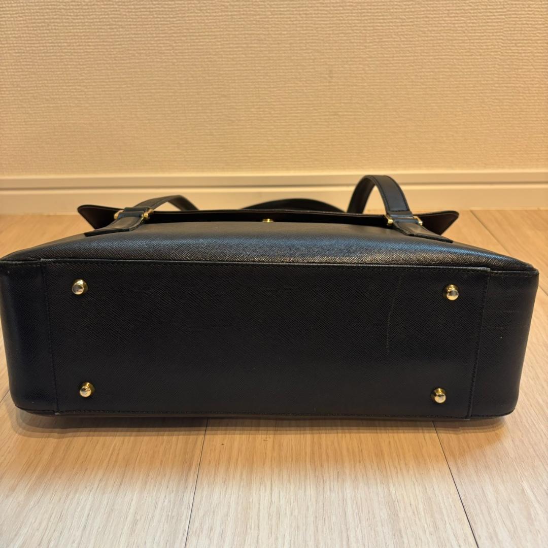 バーバリー　ハンドバック　ビジネスバック　サフィアーノレザー　ブラック