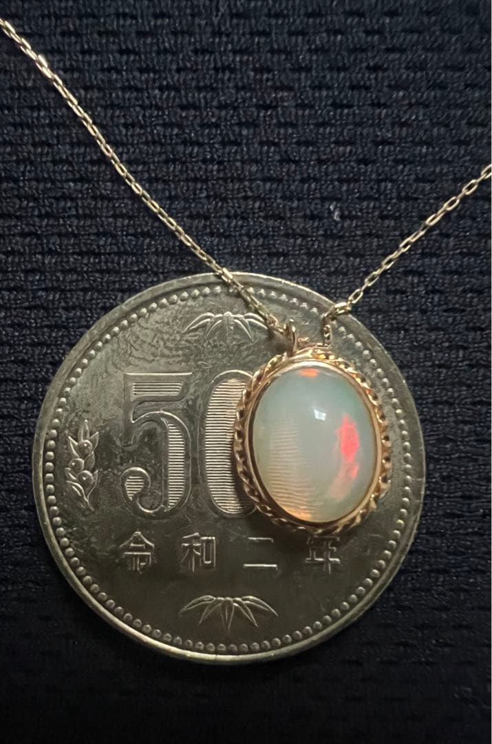 オパール　K18ネックレス