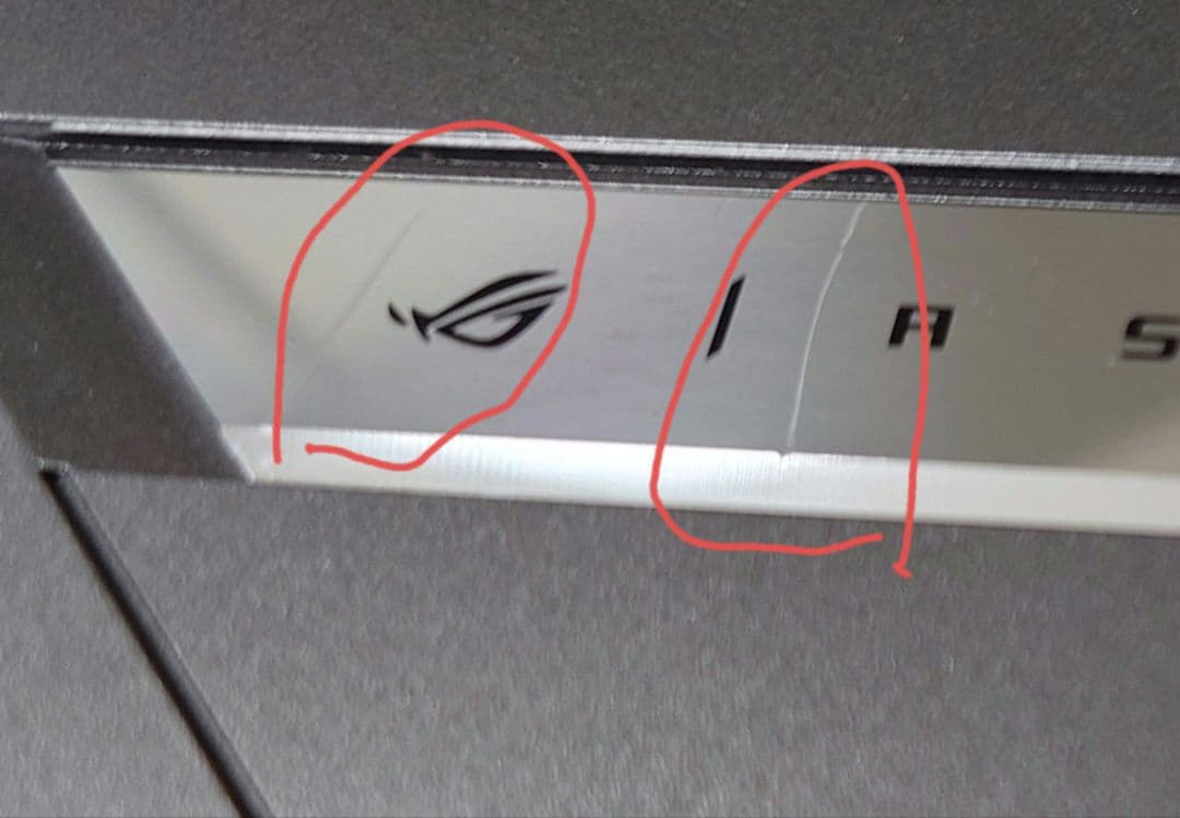 外箱難あり、小傷あり。ROG Astral GeForce RTX5090水冷