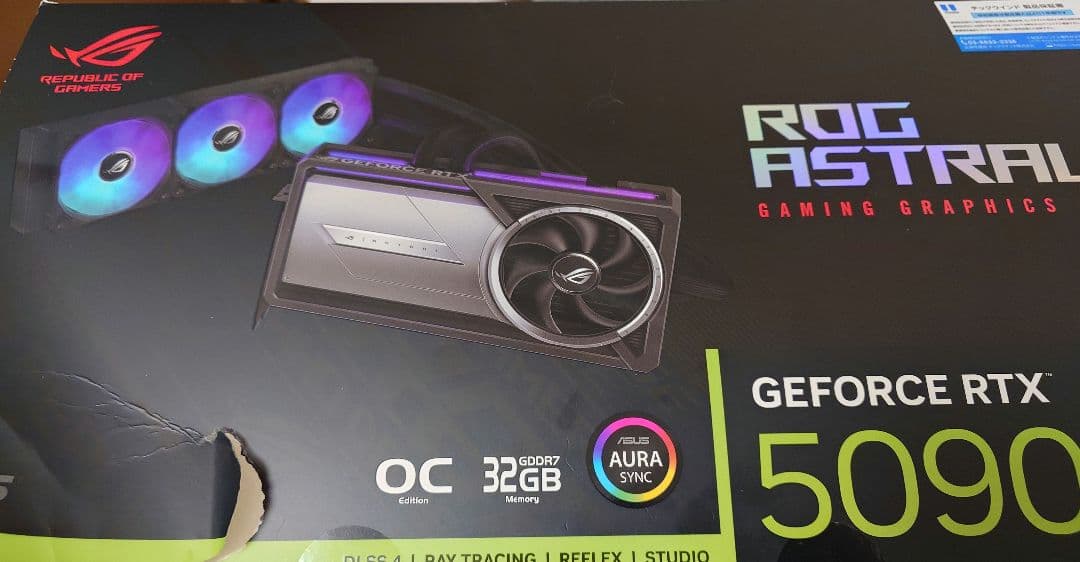 外箱難あり、小傷あり。ROG Astral GeForce RTX5090水冷