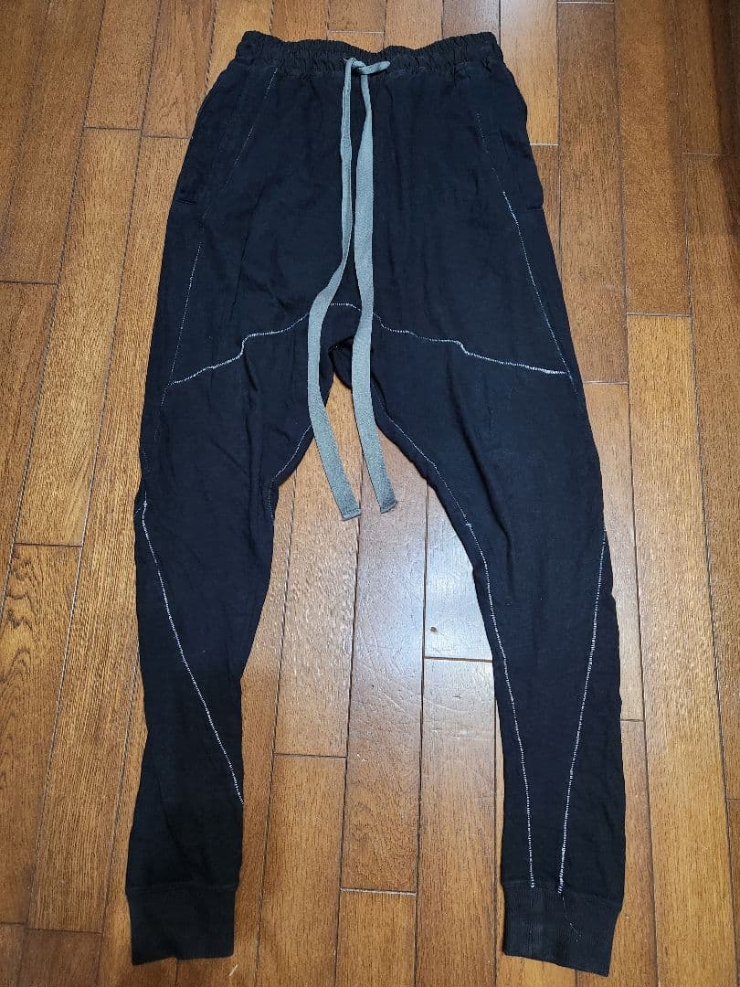 A.F.HOMME ブラック サルエルパンツ　サイズ44　白いステッチ