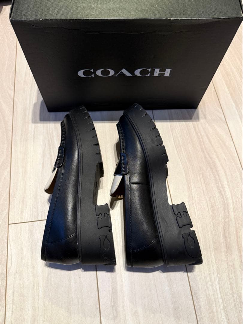 美品 COACH コーチ ルーシー ローファー ブラック ホワイト レザー 箱付