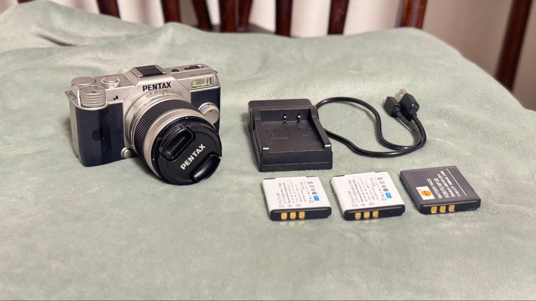 pentax q10 スタンダードズームレンズ バッテリー3個セット おまけ付き