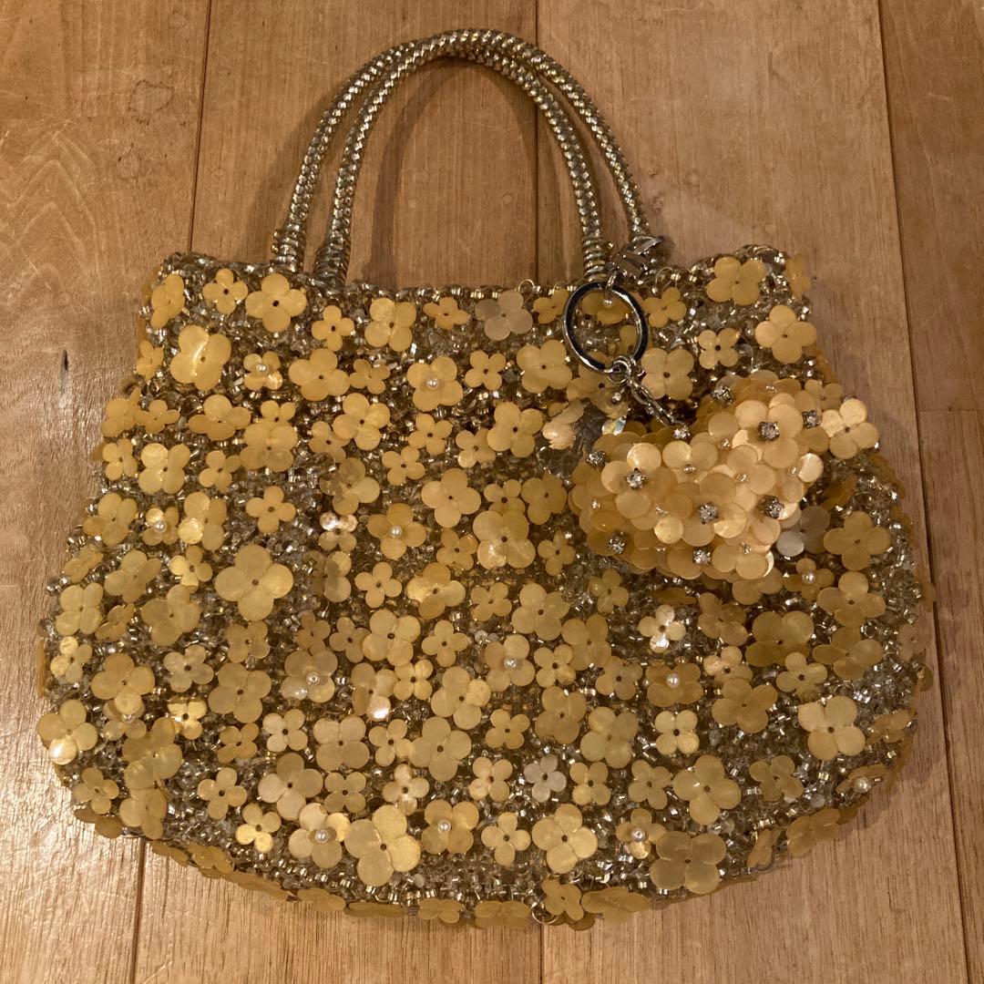 アンテプリマ　ワイヤーバッグ　小花　チャーム付き