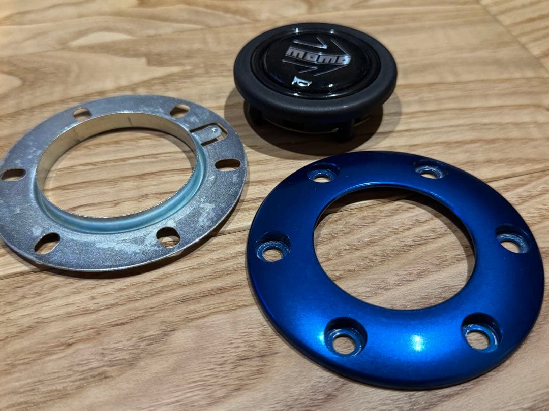 MOMO RACE ステアリング メタリックブルー φ32