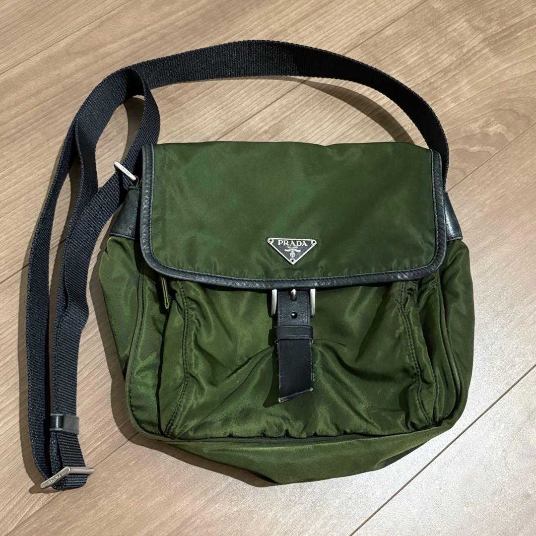 PRADA プラダ　ボディバッグ　ショルダーバッグ