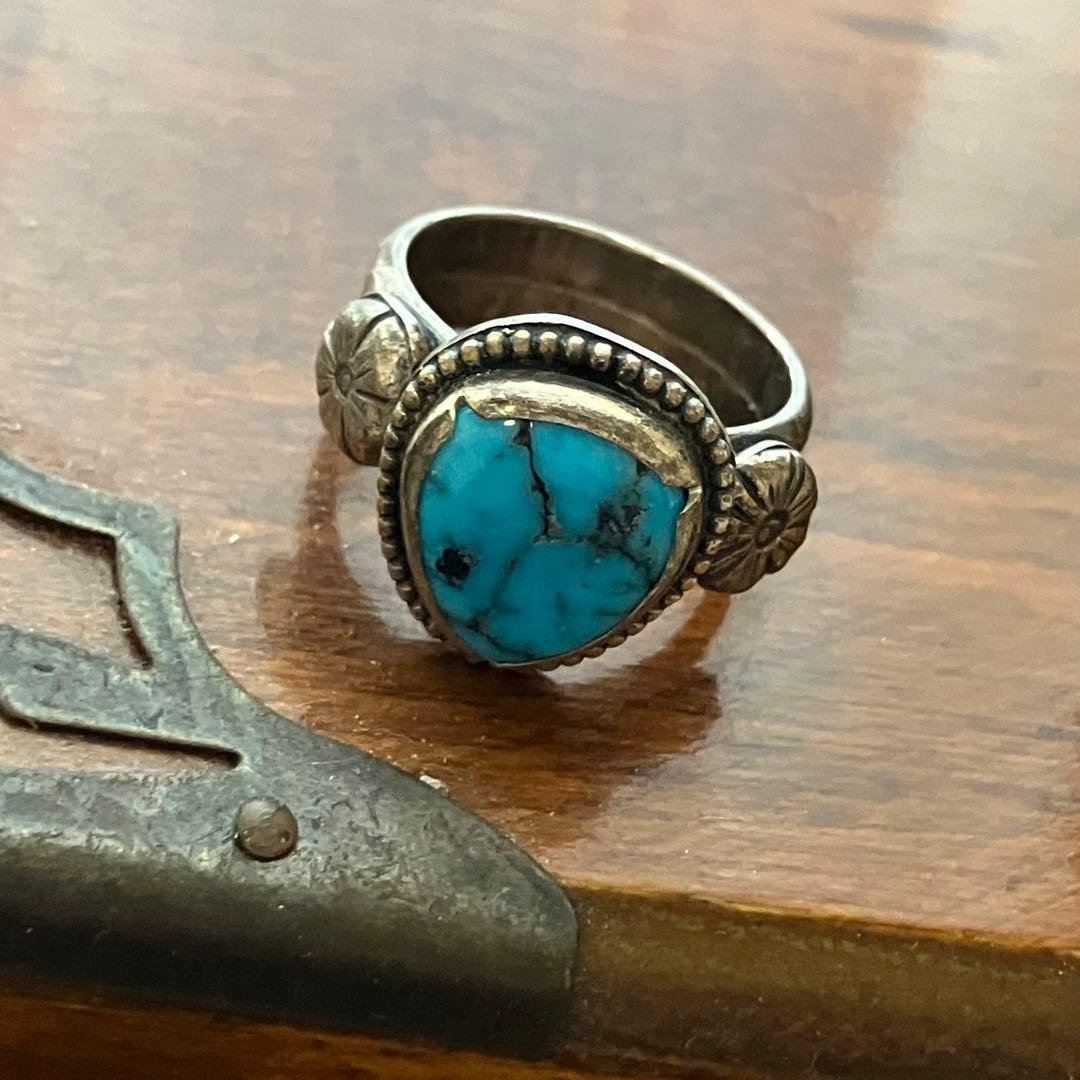 ターコイズ　指輪　シルバー　リング　インディアンジュエリー好きな方