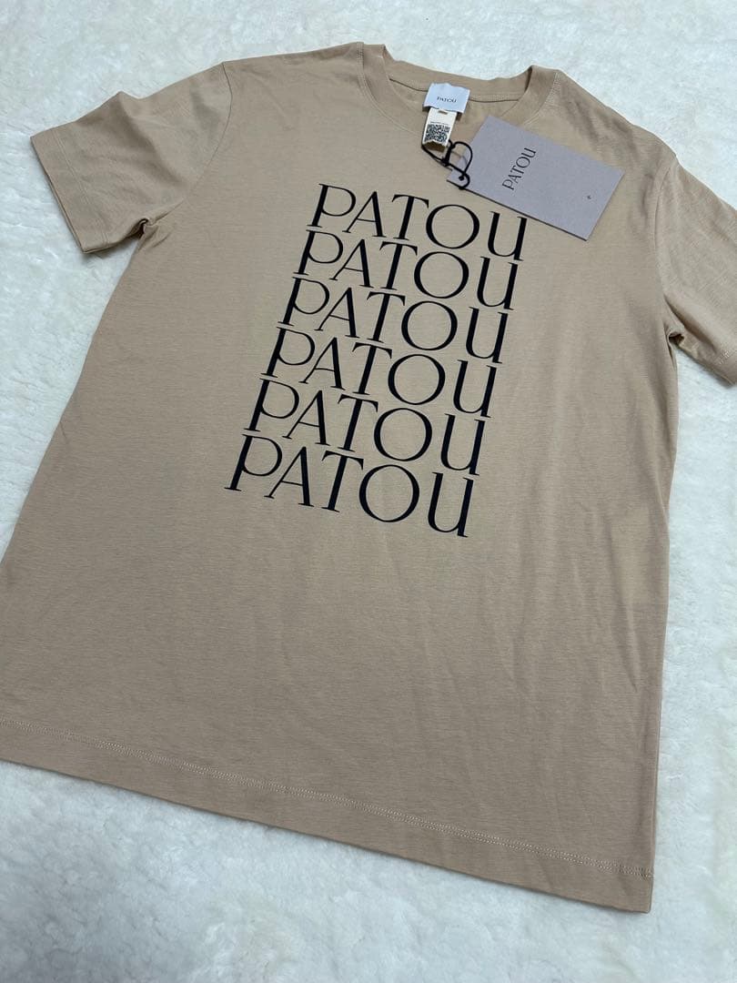 どれみ新品タグ付PATOUパトゥ☆ベージュ ロゴ Tシャツ　 S☆