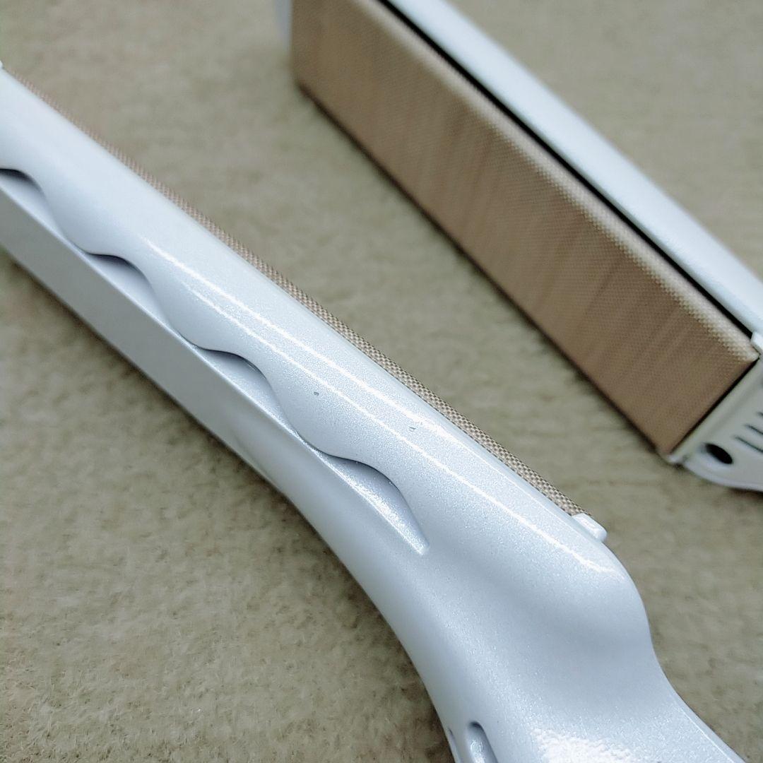 ほぼ未使用❤KINUJO 絹女 ストレート アイロン ホワイト