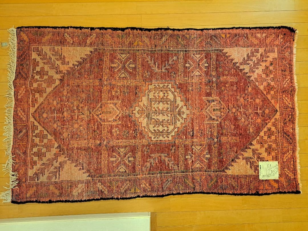 イラン　トライバルラグ　ヴィンテージラグ　ウール　手織り　ペルシャ絨毯