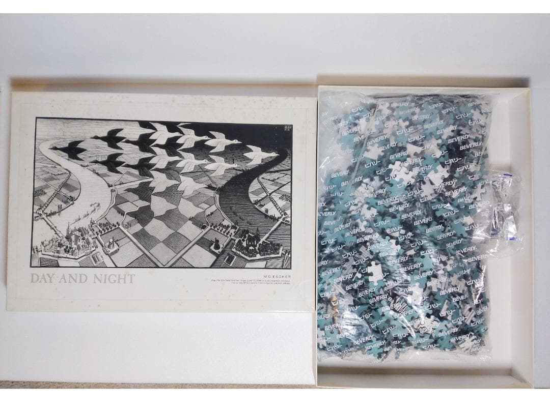 未開封 M.C.エッシャー 『昼と夜』1000 ピース 72×49 パズル