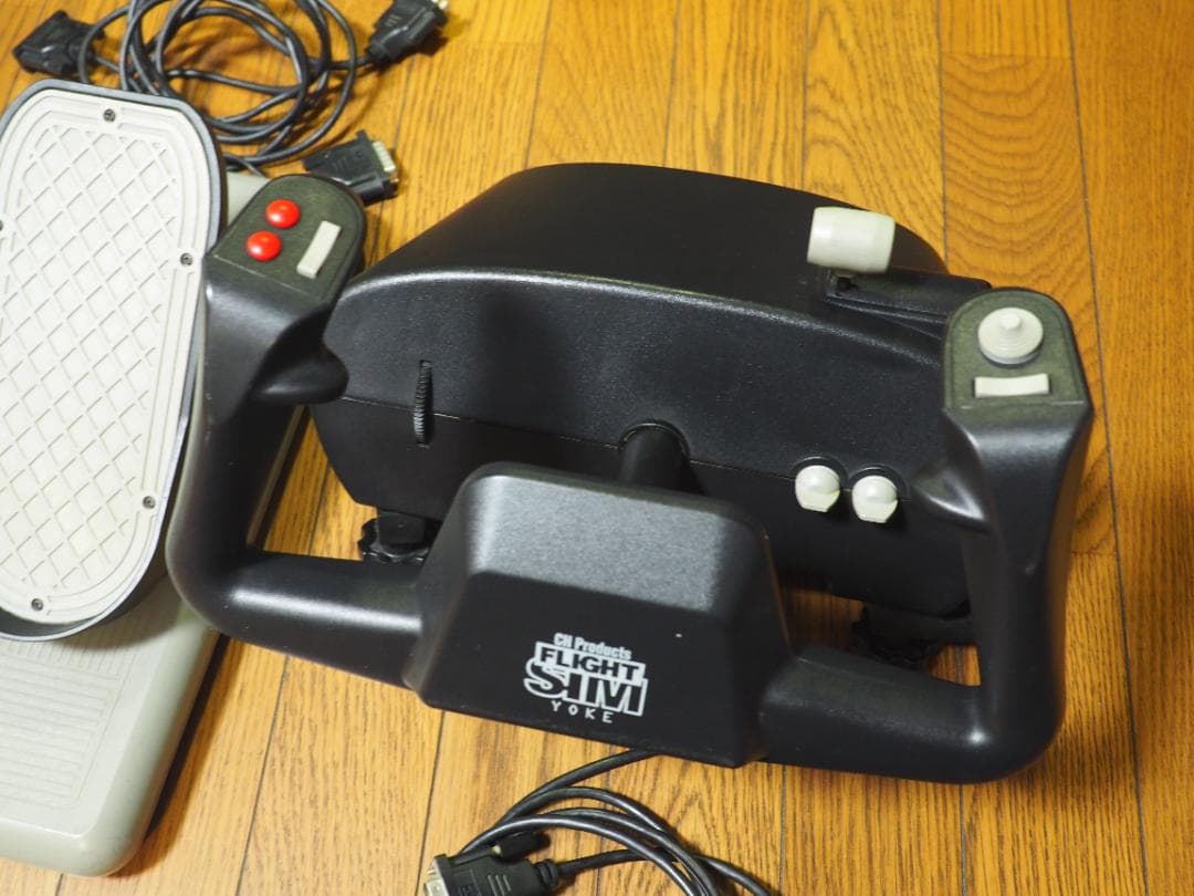 FlightSim YOKE & PRO PEDALS　ジャンク扱い