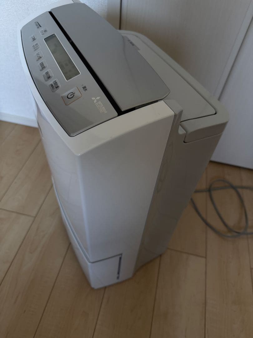 三菱　除湿機MJ-PV250SX-W