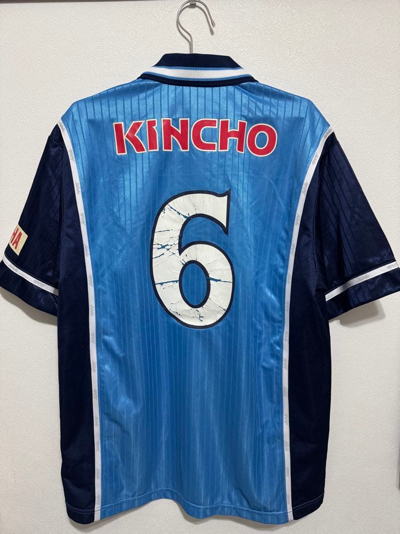 ジュビロ磐田2000年製。1stユニフォーム 服部年宏 サイン入り