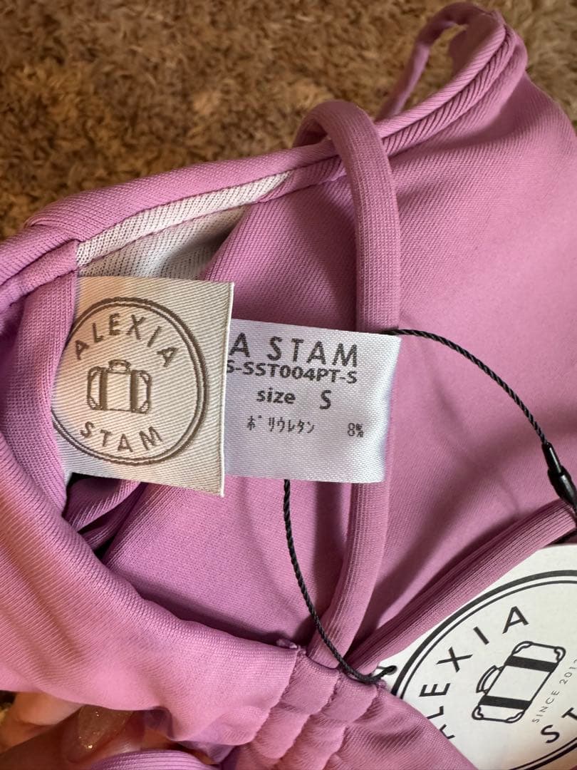 新品タグ付き　ALEXIA STAM ラベンダー ブラトップ 水着