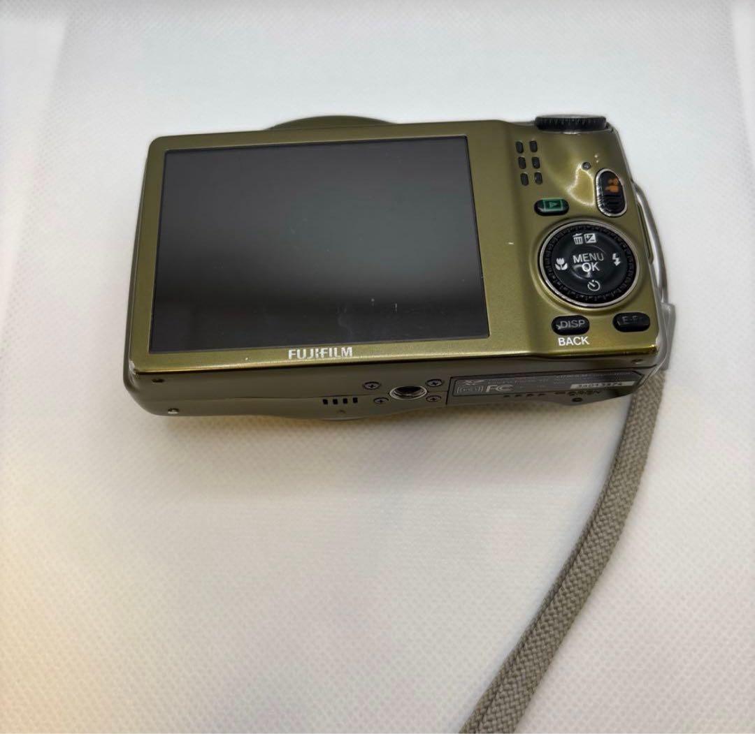 FUJIFILM FinePix F820EXR 光学18倍ズーム 16MP