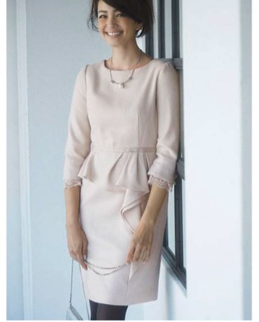 ジャスグリッティー　ペプラムラッフルワンピース