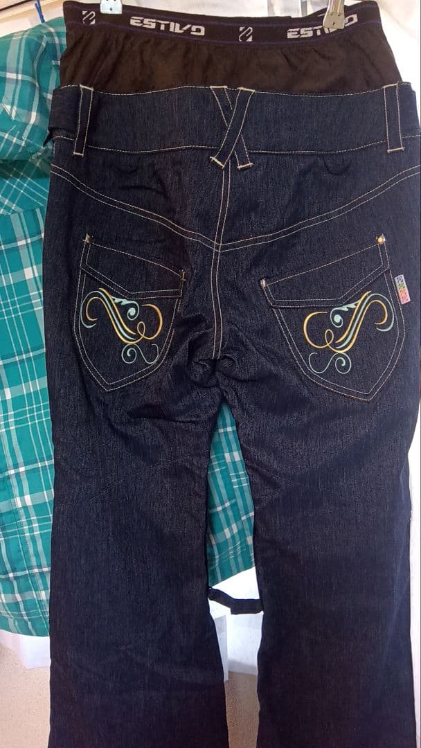 ESTIVO 上下セット スノーボードウェア 女性用 L-Mブーツカットデニム風