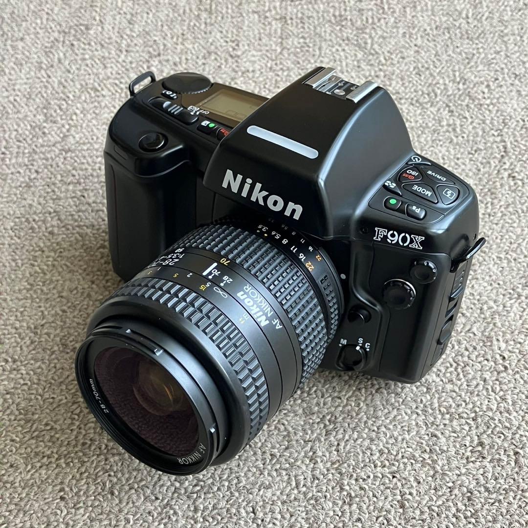 フィルムカメラ Nikon F90x + AF NIKKOR 28-70mm f3.5-4.5D