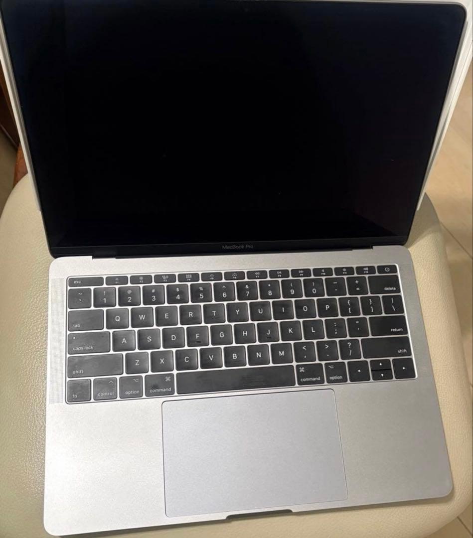 や*こ様 【美品】MacBook Pro13 本体　2017年式