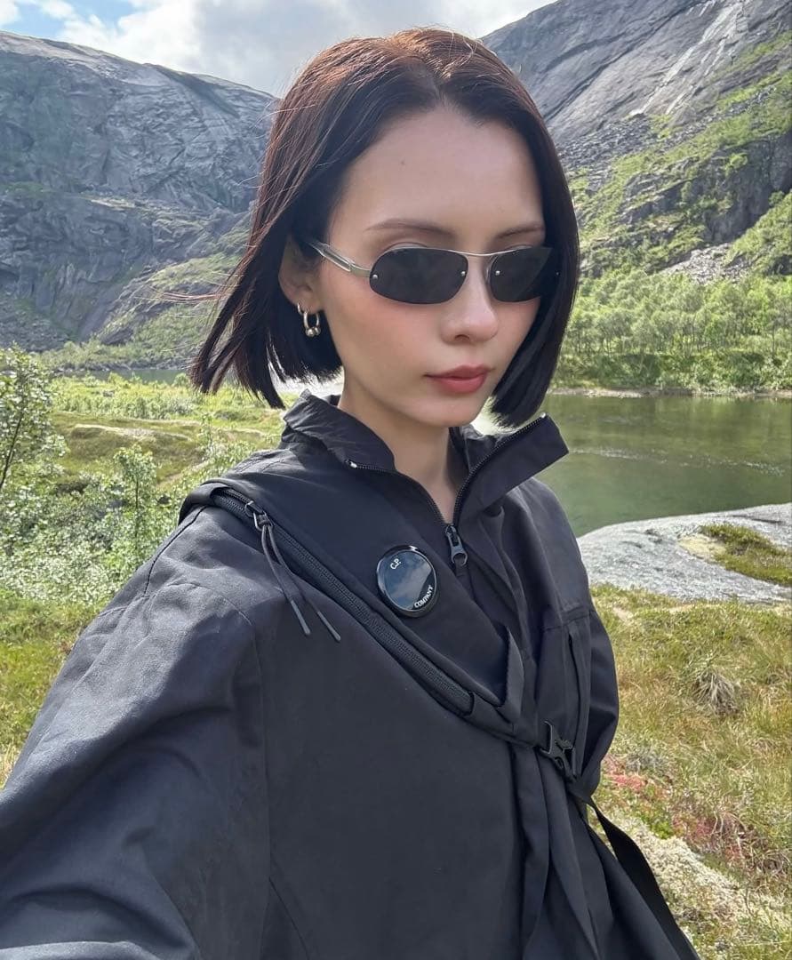 RACHEL着用モデル PRADA リムレス サングラス