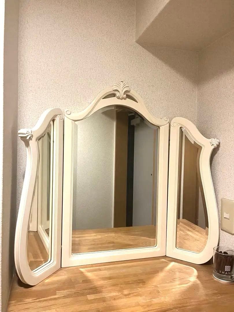 LALAジェシカマクリントックミラー