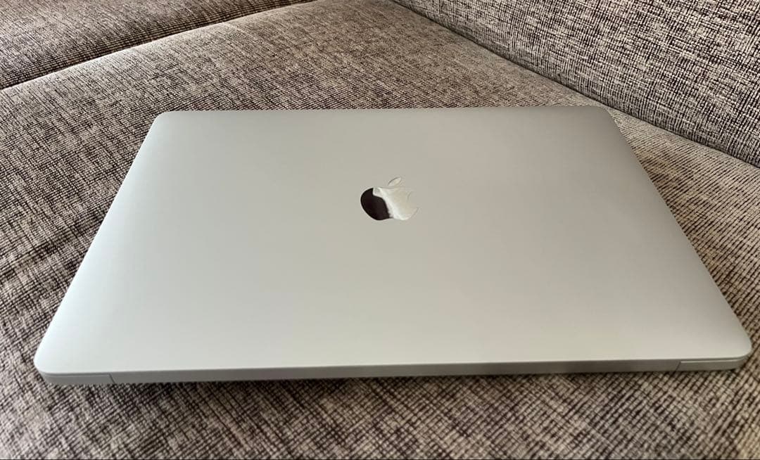 Apple MacBook Air 13インチ M1 8GB/256GB
