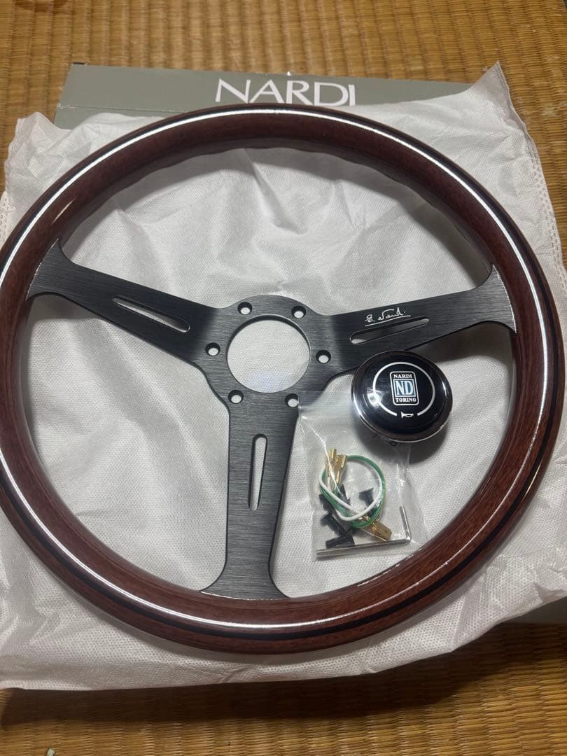NARDI ステアリングホイール 3本スポーク週末特価❣️