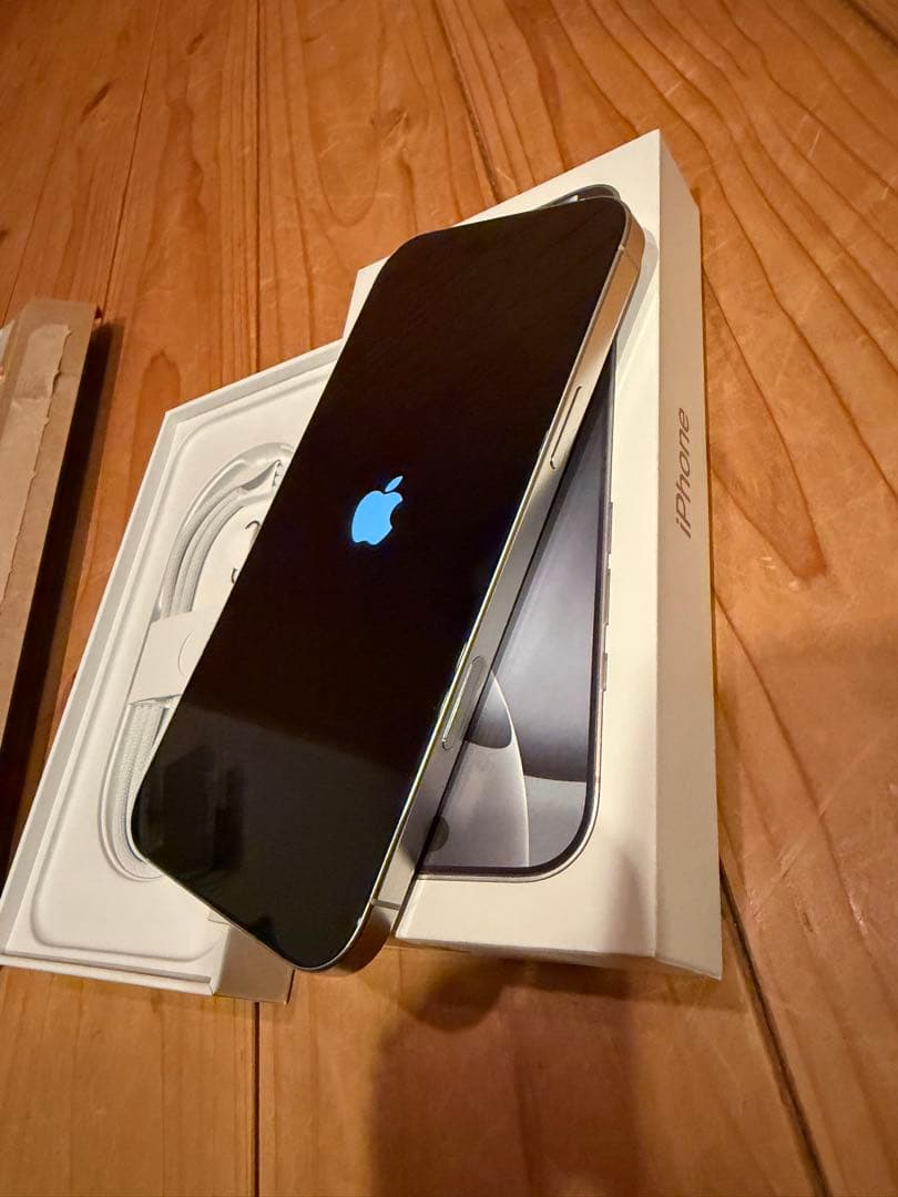 【超美品】iPhone 16 Pro Max 1TB ホワイト