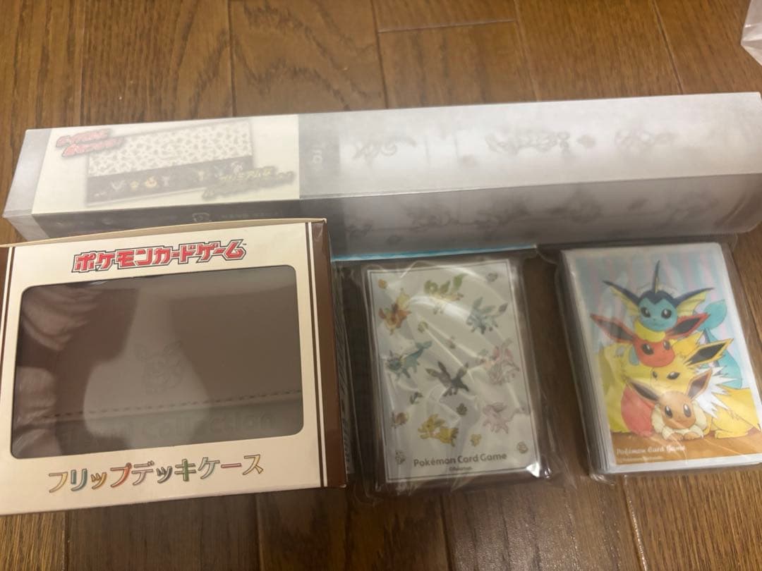 イーブイフレンズ　プレイマット　フリップカードケース　カードスリーブ　セット