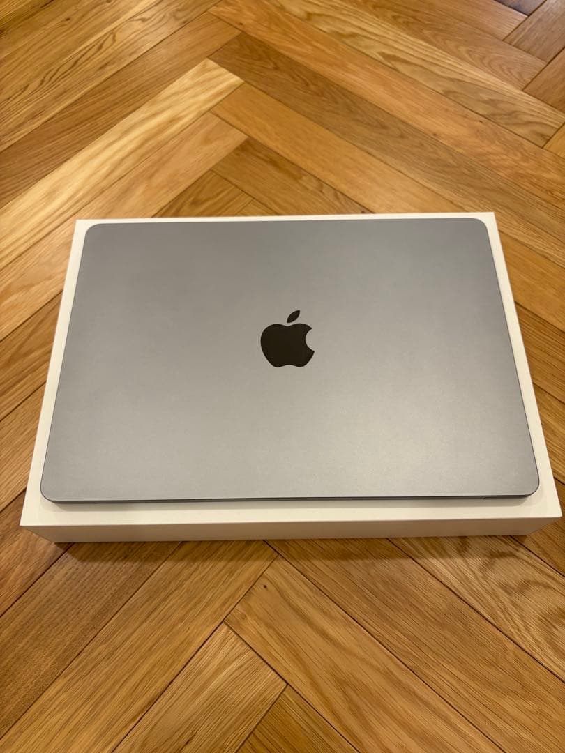 美品 MacBook Air M2 8G 512GB スペースグレイ グレー