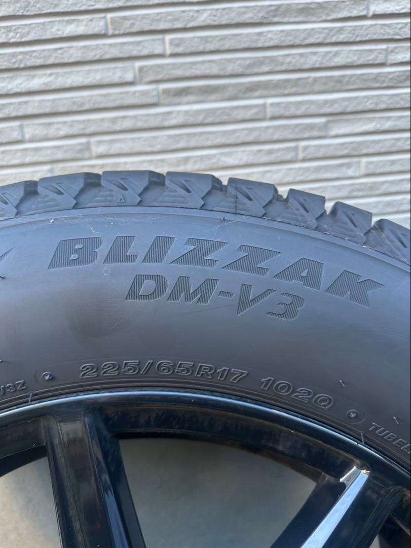 タイヤ・ホイール BRIDGESTONE BLIZZAK DM-V3 225/65R17 102Q