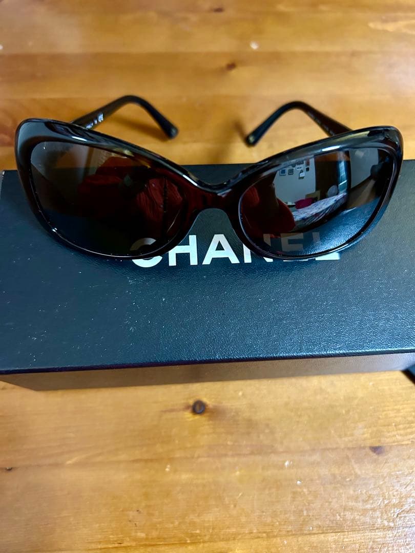 CHANEL ブラック キャットアイ サングラス ケース付き