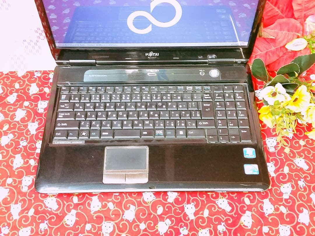 富士通/HDD大容量500GB！最新Win10搭載！ブラック色/動画&画像編集