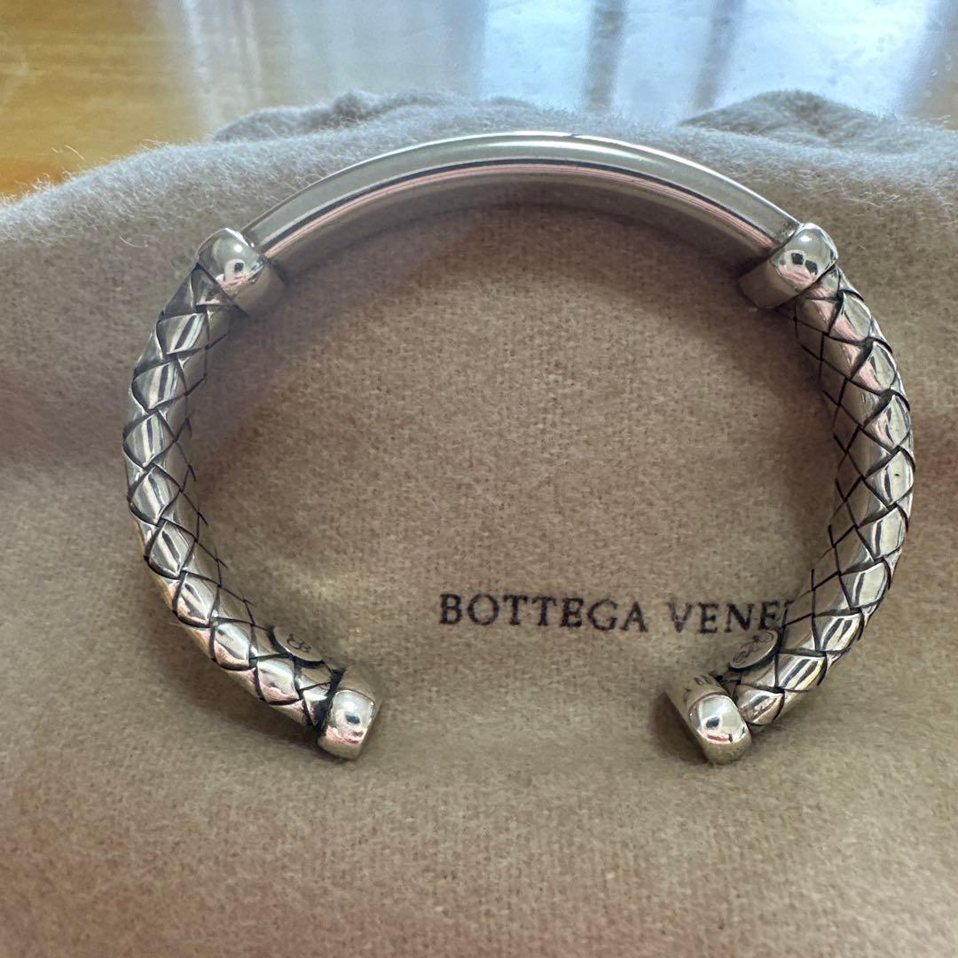 ボッテガヴェネタ　バングル