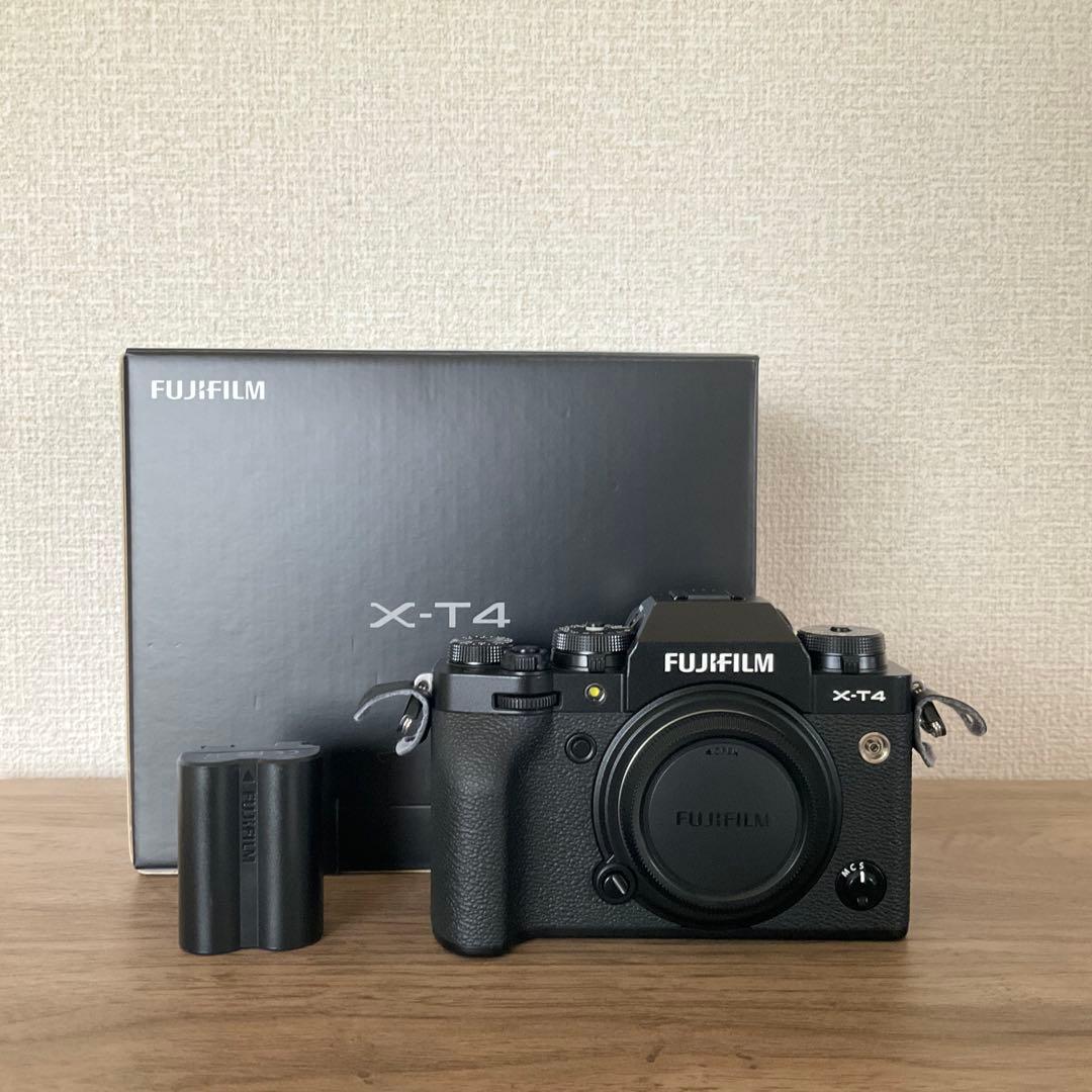 【美品】X-T4 本体　撮影回数2992回　ミラーレス一眼カメラ　オマケ付