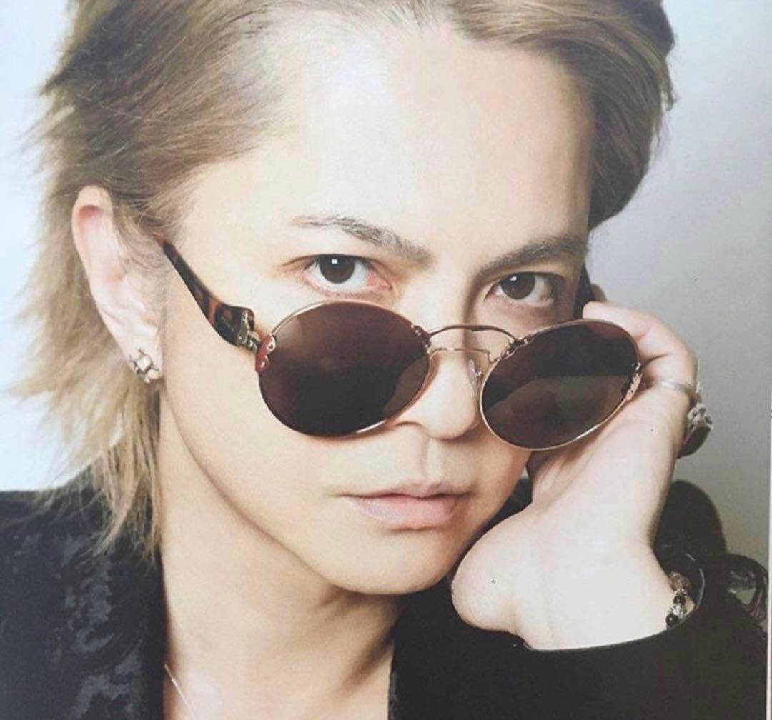 【フリマshop】 HYDE 着用 プラダ サングラス SPR55T