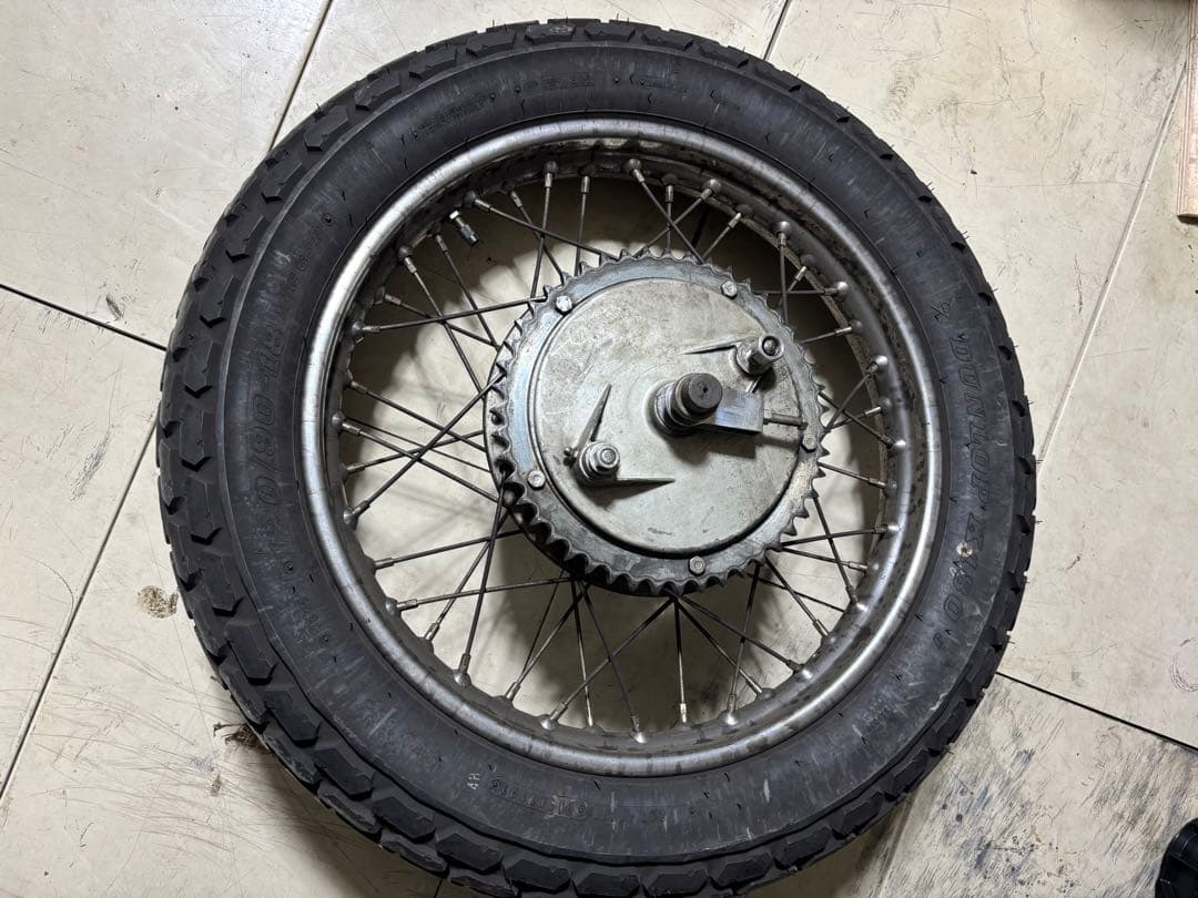 トライアンフ　リアドラムホイール　triumph 英車