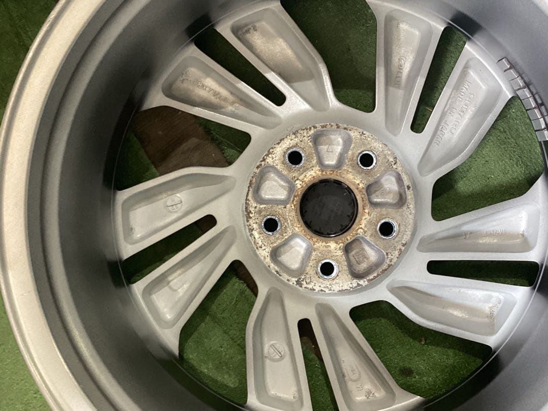 Y260[送料無料]スバル　サイズ　18X7.5J