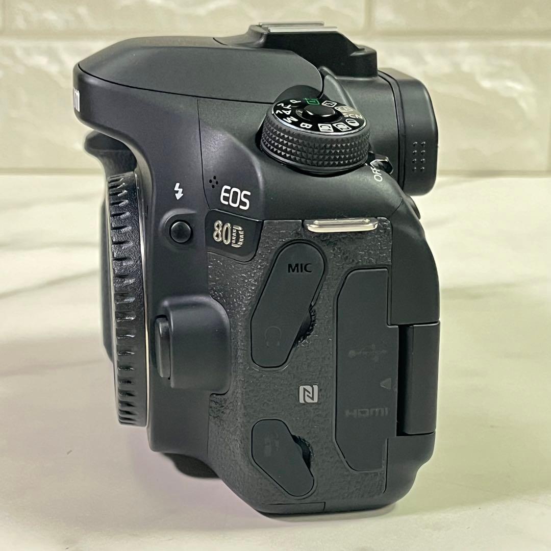 デジタルカメラ Canon EOS 80D EF-S 18-135mm f/3.5-5.6 IS