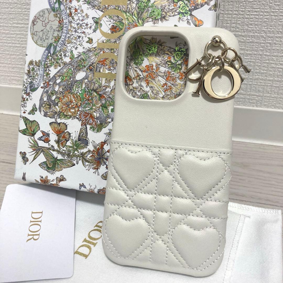 新品・新機種✨Dior　LADY DIOR　iPhone15proケース　ハート