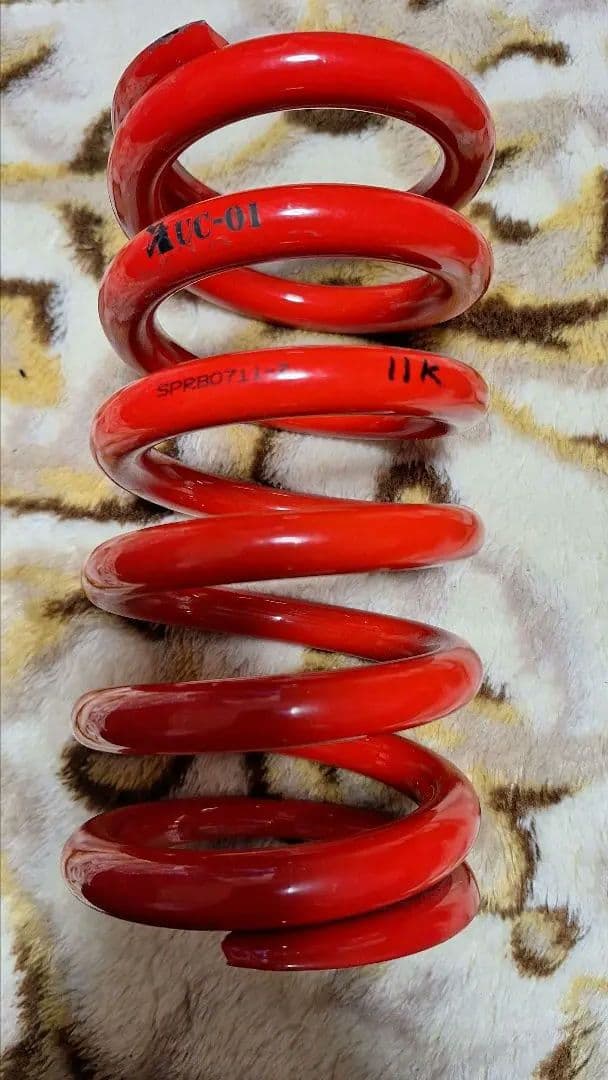 サスペンションプラスUC-01 スプリング 7インチ 11キロ　低反発