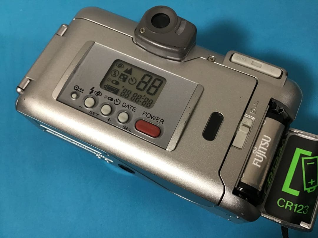 フィルムカメラ　フジ　ズームデート　１２０V 伸縮式レンズ