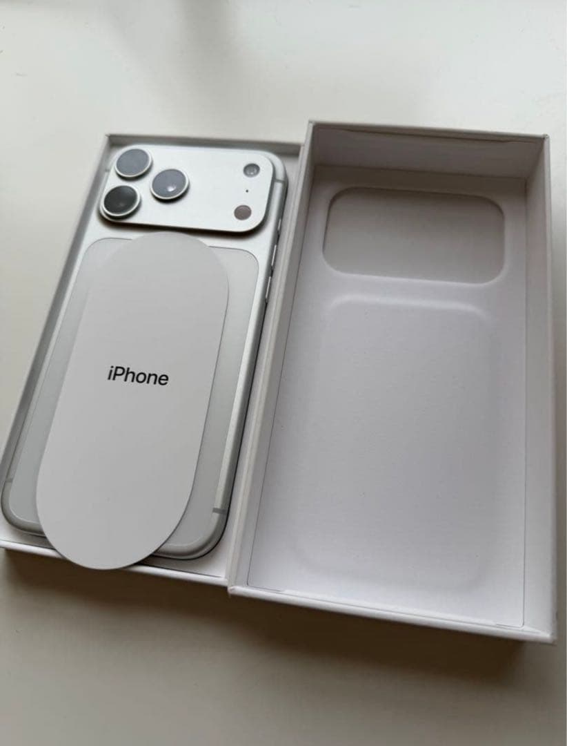 Apple iPhone 17ProMax 256GB SIMフリー シルバー