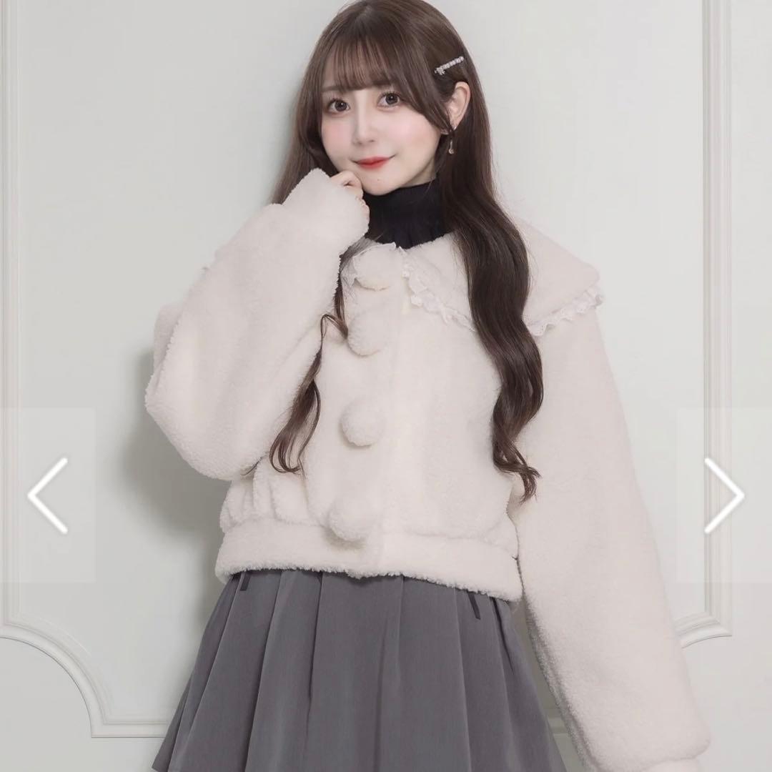 pium ピウム フリルカラーショートボアコート　ホワイト