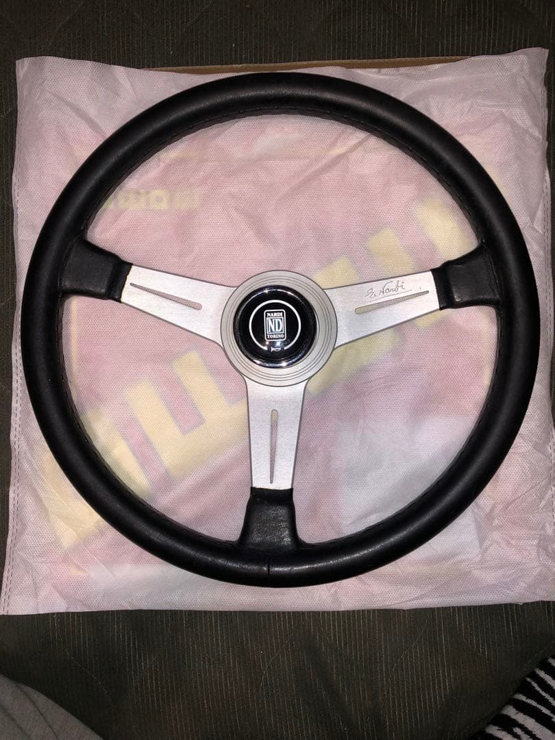 な*ん様 ナルディ　クラシックレザー　ブラック　36 ホーンリング　ホーンボタン