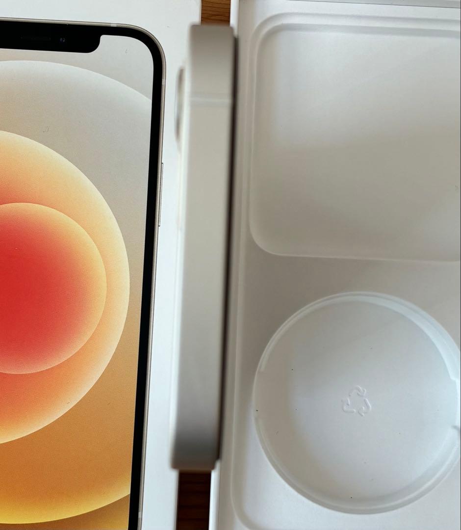 猫*様 Apple iPhone 12 ホワイト 本体　SIMフリー