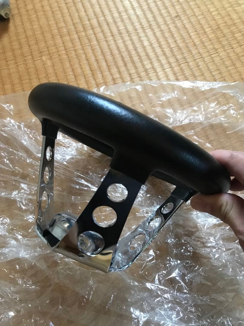 グラント　8インチ　ステアリング　ムーンアイズ