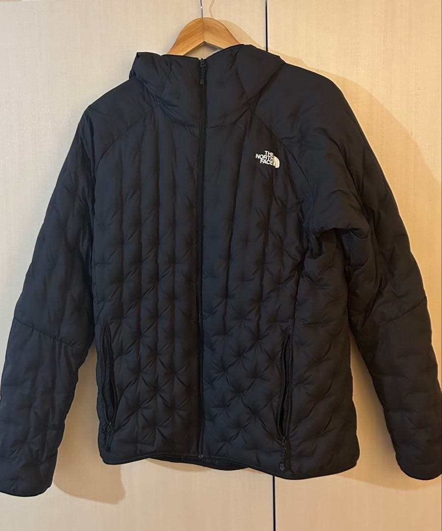 THE NORTH FACE アストロライトフーディー　ブラック