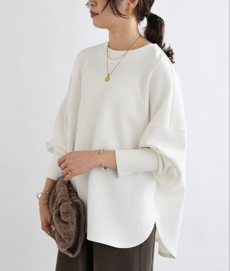 リヴドロワ ダンボールポンチョプルオーバー ホワイト